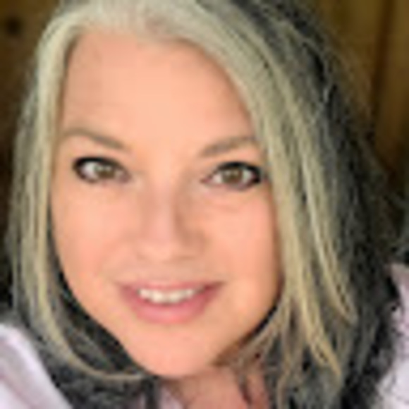 Meet your Posher, Tisha - Picture 1 of 1